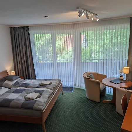 Mit Balkon Und Pool, Zentral Am Waldrand * Bad Essen