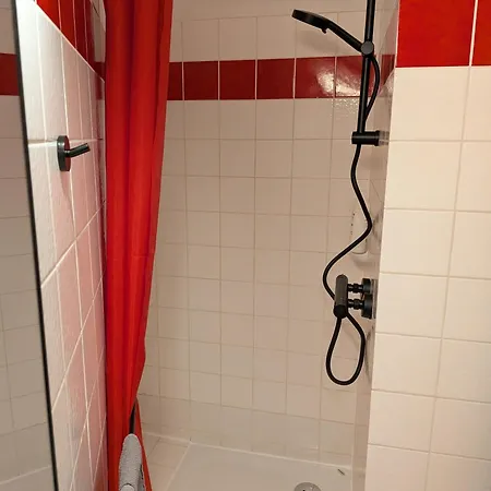 #21 Im Haus Deutsch Krone - Eg, Balkon, Pool - Renoviert 2026 아파트